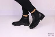 Stivaletto in pelle nera a coda di rondine </br> D1242 Scarpe donna